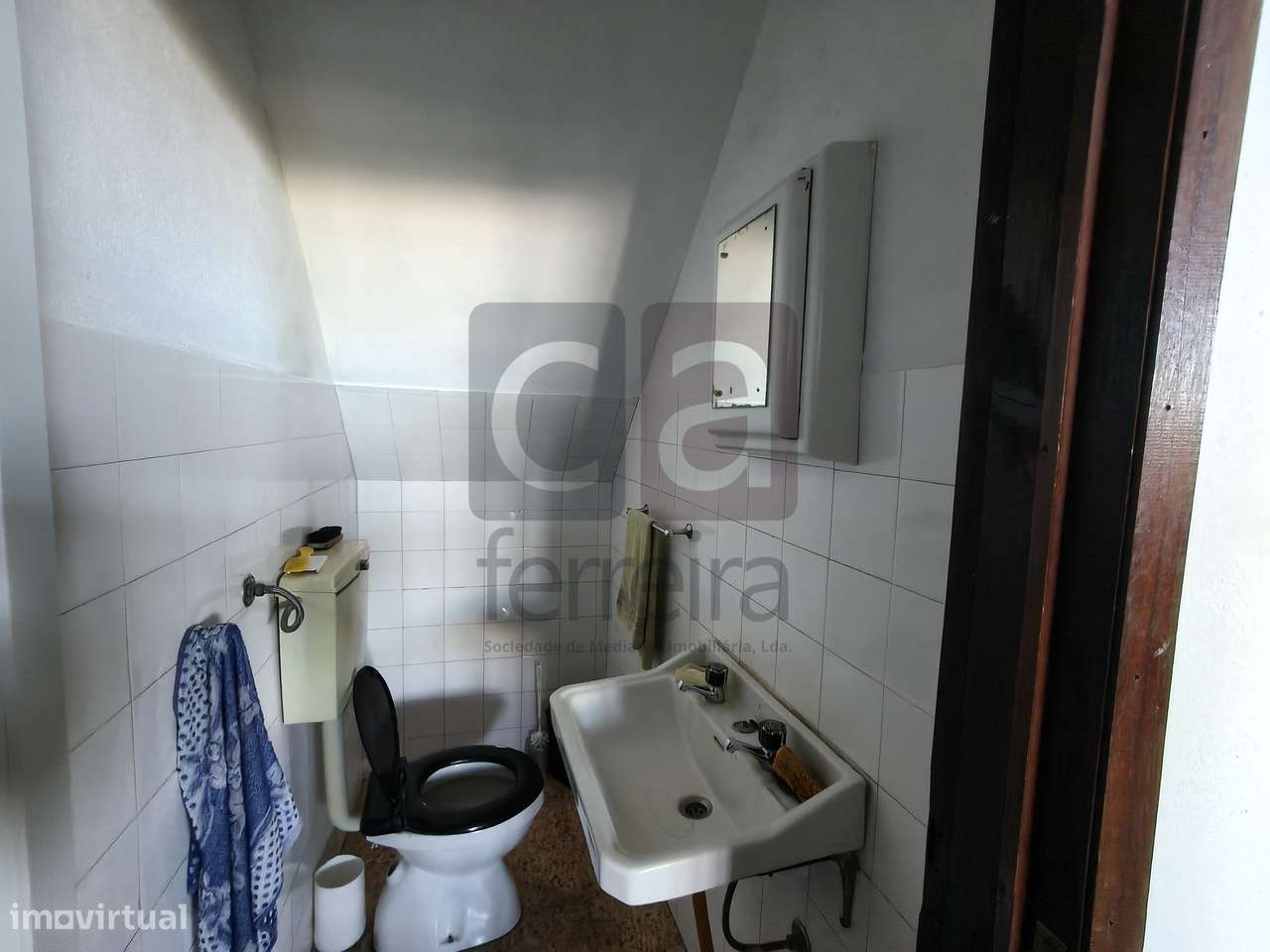 Moradia T5 na Azinhaga – Espaço e localização privilegiada-12