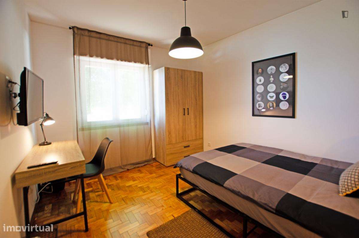 Quarto - localizado em Oeiras Lisbon - Grande imagem: 4/10