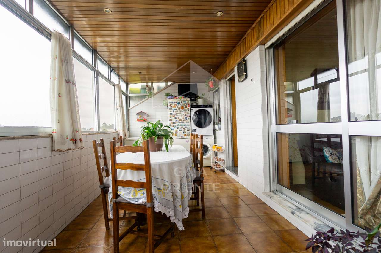 Apartamento T2 com Terraços e Vista Douro-14