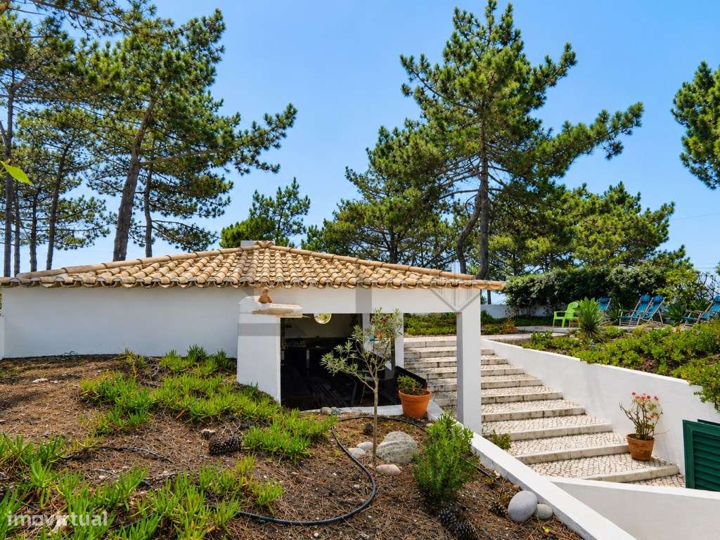 Moradia de Sonho T4+1 para Venda com Total Vista Mar, junto à Praia...-11