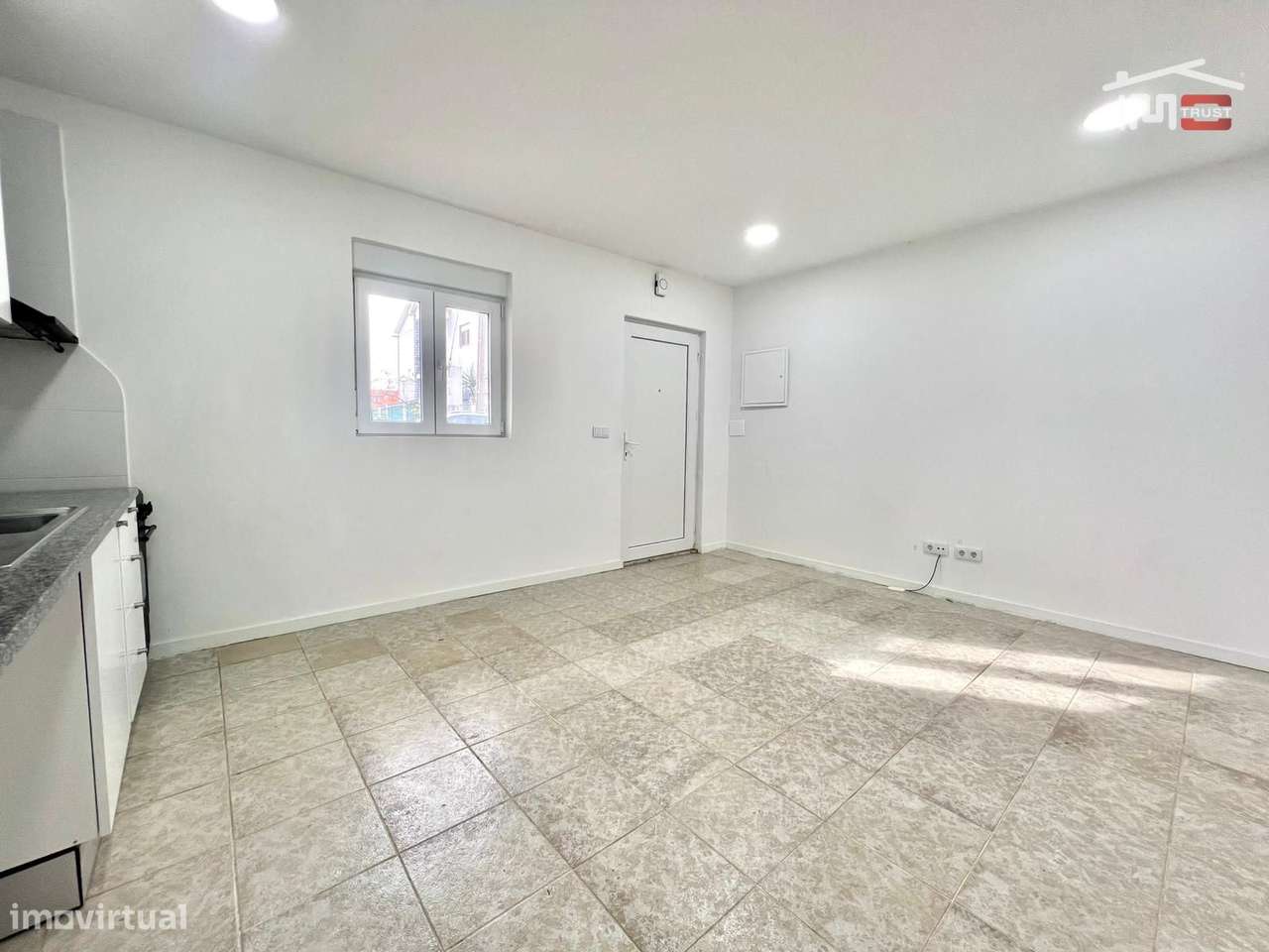Apartamento T2 Fernão Ferro - Coz. Equipada, R/ch Renovado - Grande imagem: 4/17