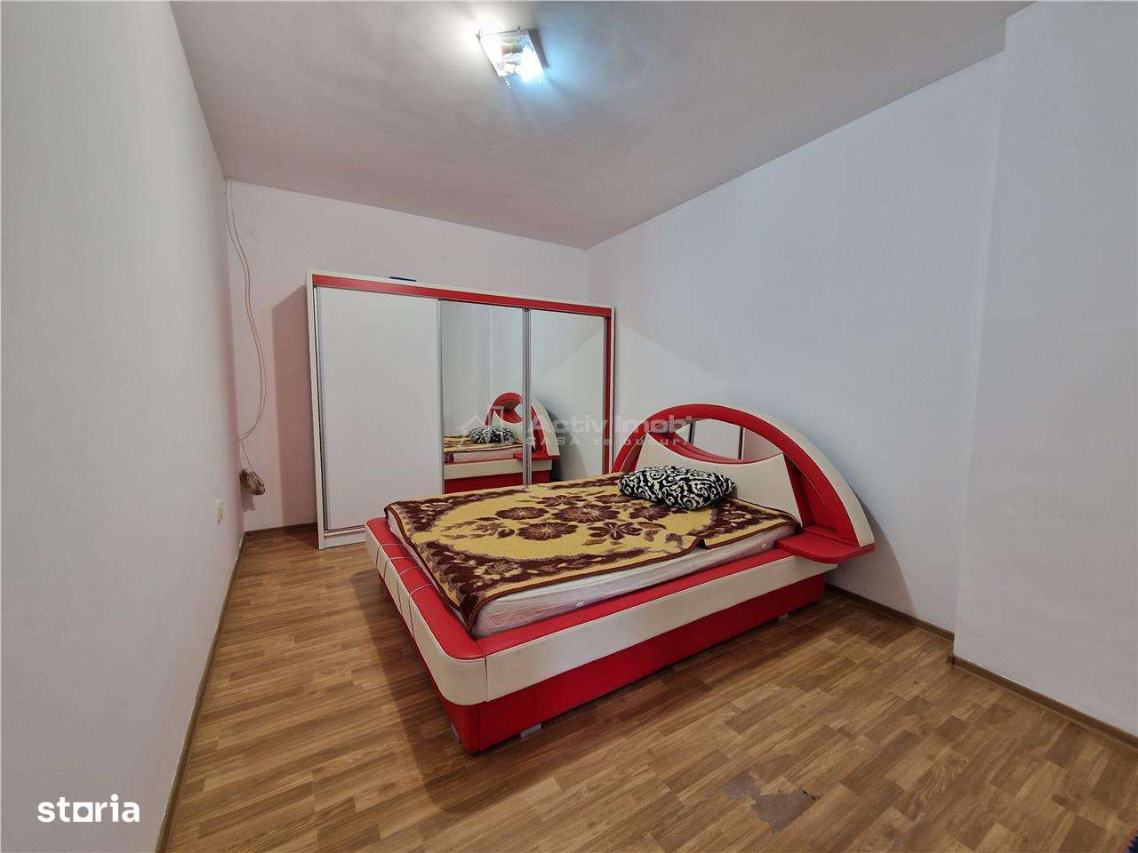 Casa pe sol, eleganta - Piata Mare - Imagine principală: 2/7