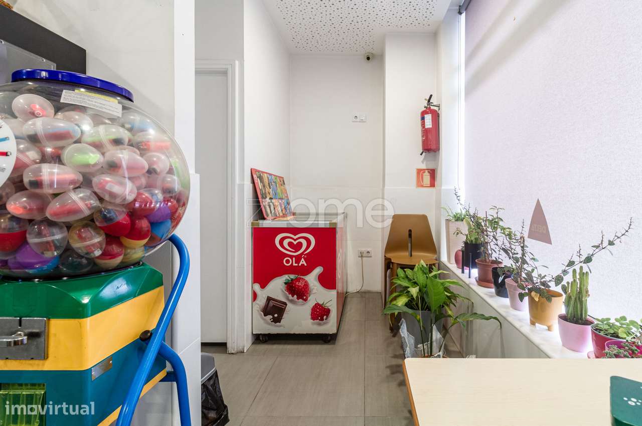 Confeitaria com Fabrico Próprio, em Rio Tinto-4