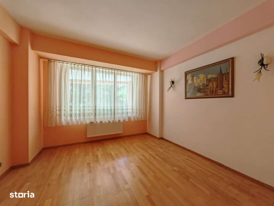 Vila in Pipera, spatioasa, retrasa, multifamiliala - intimitate totala-14