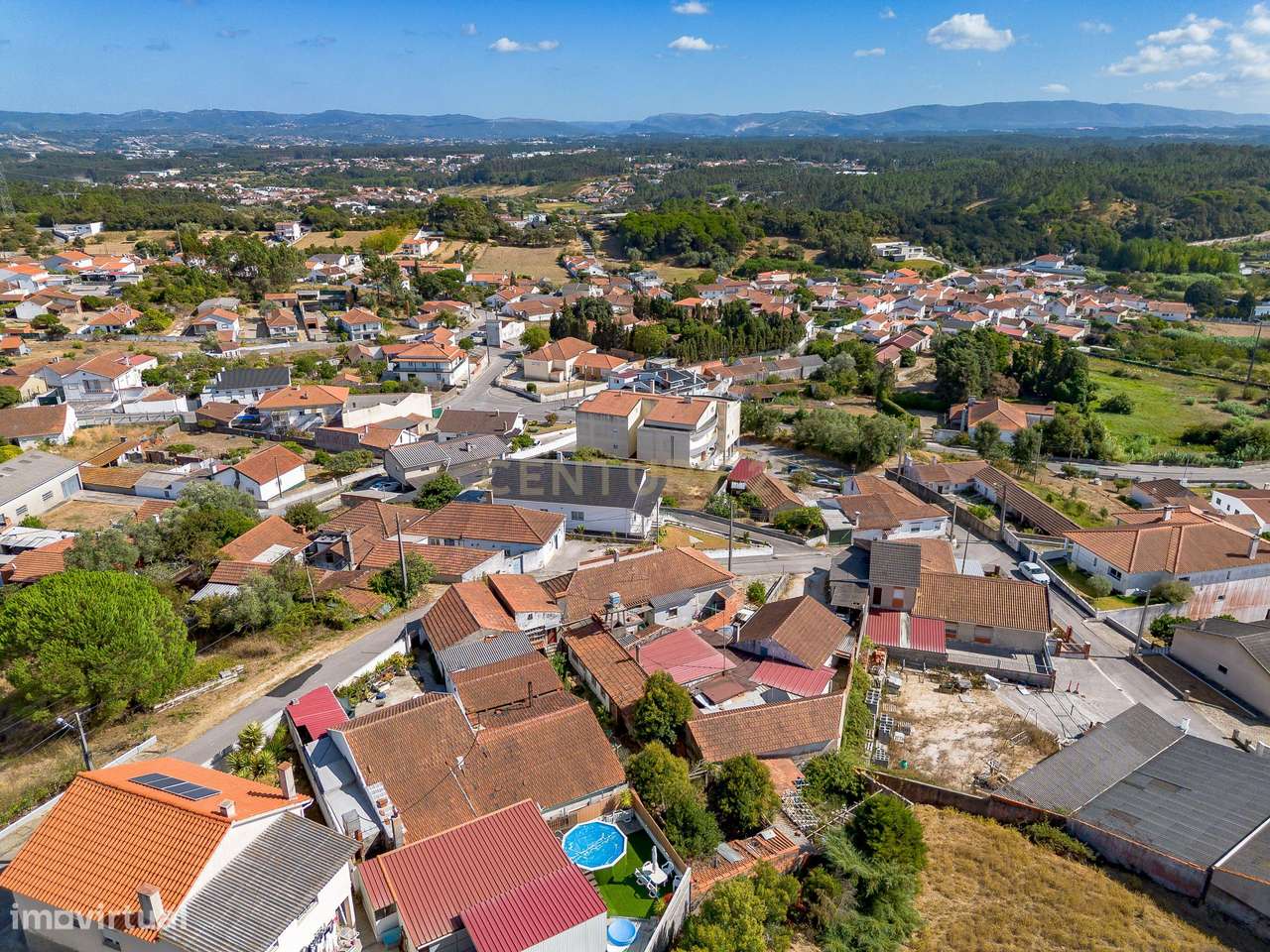 Moradia T4  com Vista Panorâmica, na Maceira Leiria! - Grande imagem: 4/32