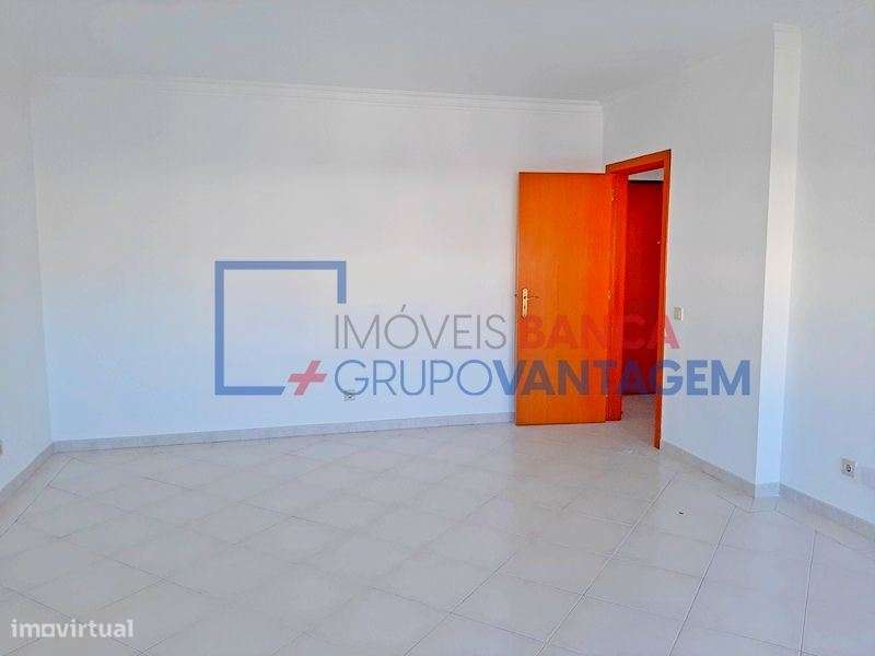 T1 Carregado com lugar de parqueamento - Condomínio fechado UNO - Grande imagem: 5/8