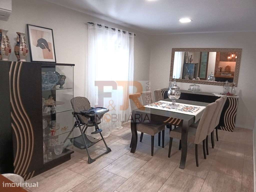 Moradia Isolada Duplex T6 Azeitão-15