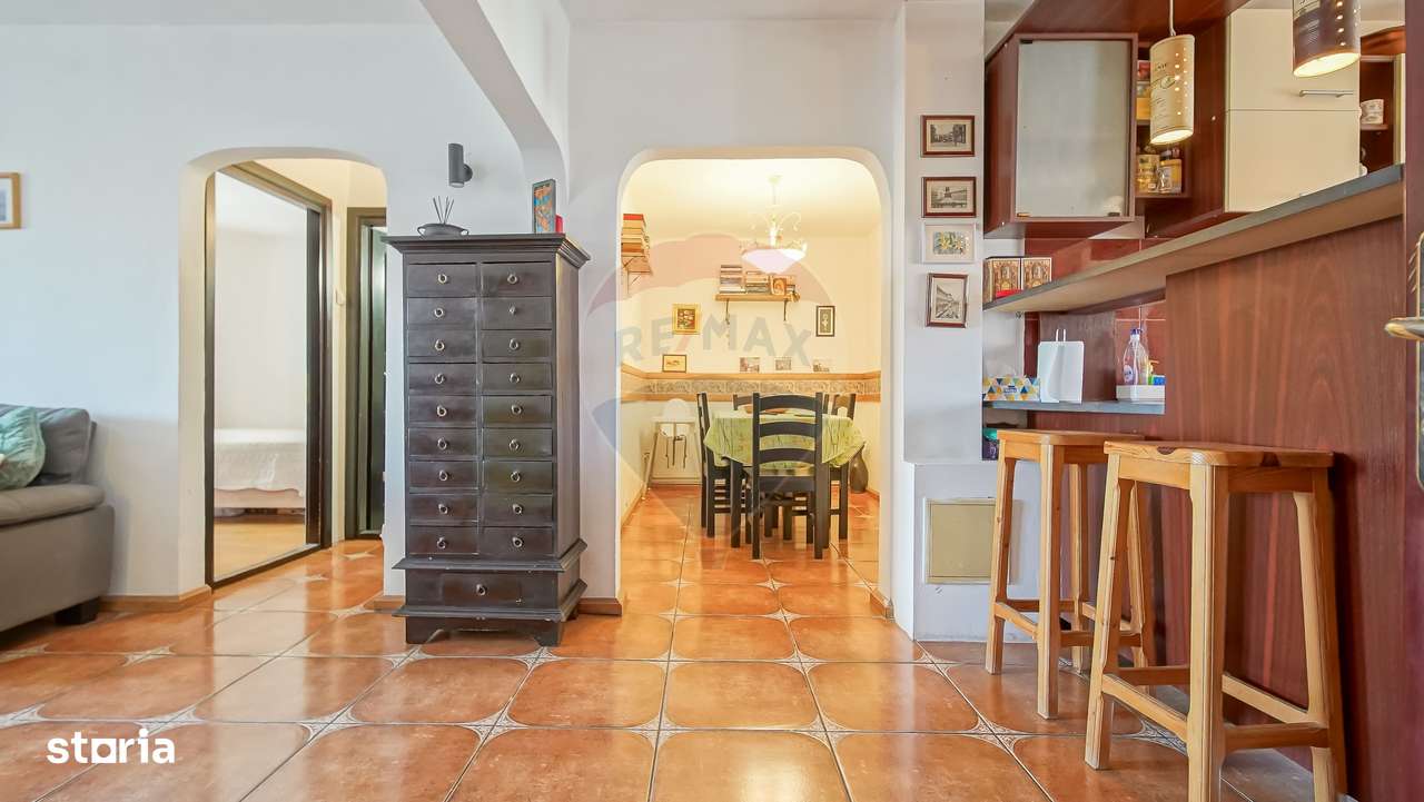 De vanzare 4 camere Racadau-zona Parcul Trandafirilor-2