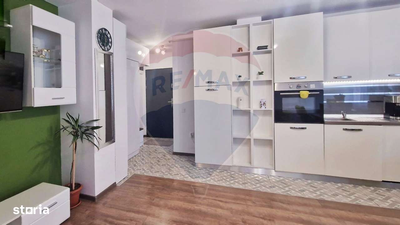 Apartament de vanzare 3 camere , zona Vivo-1