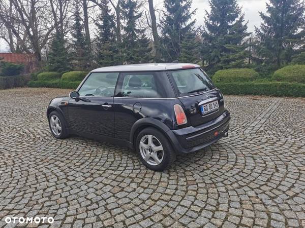 MINI Cooper Standard - 3