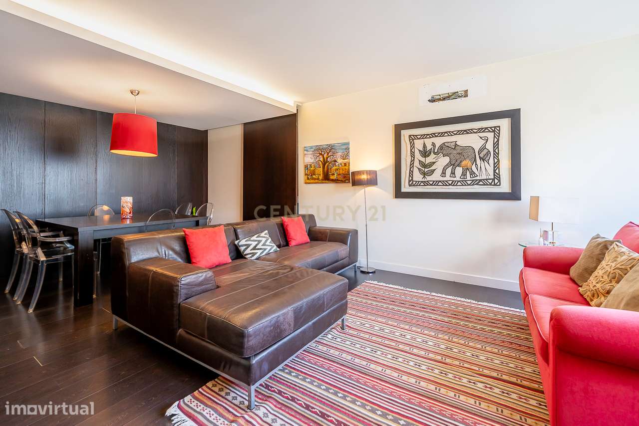 Espaçoso T3 em Miraflores - Grande imagem: 4/24