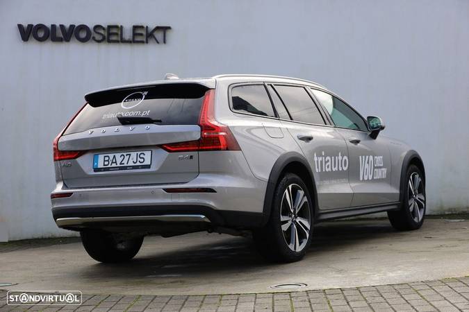 Volvo V60 Cross Country 2.0 B4 Geartronic - 24