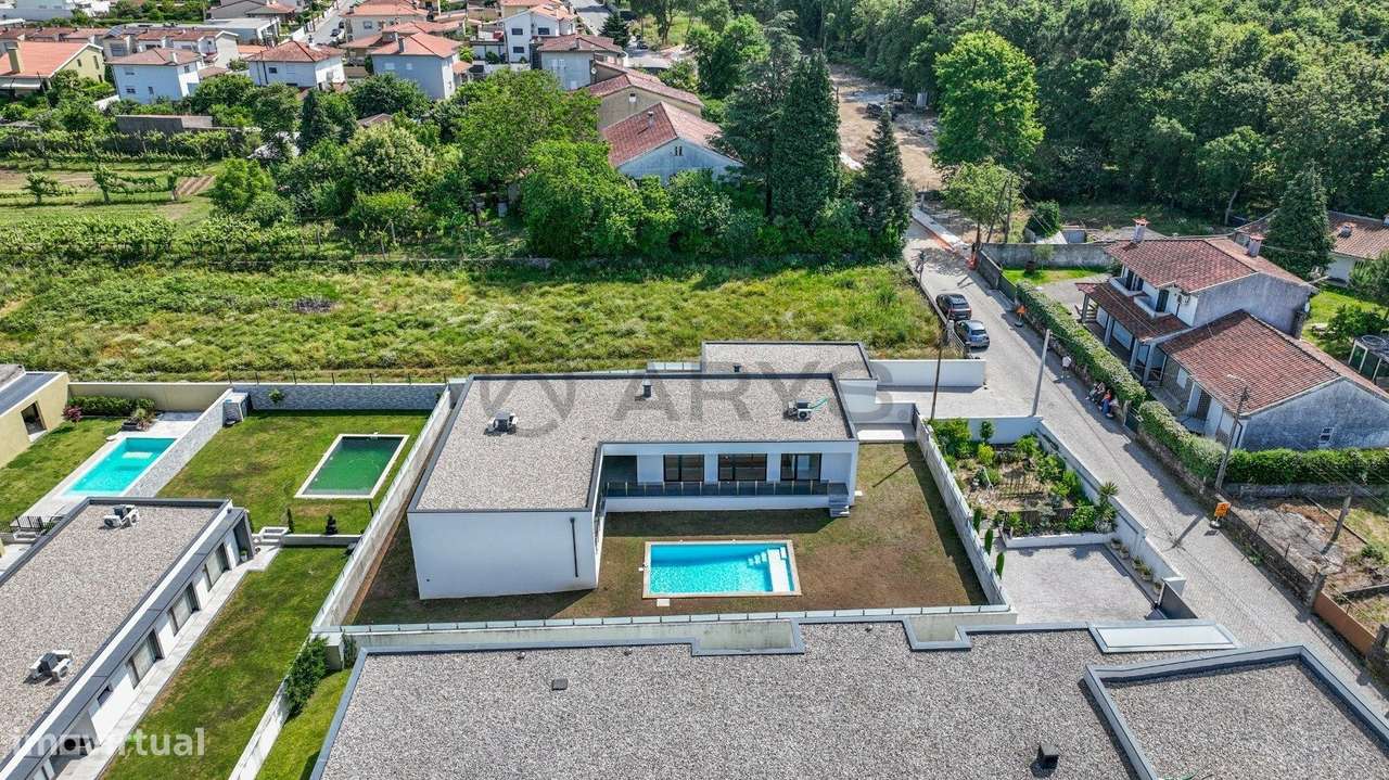 Moradias Térrea Individual, com piscina, Pronta a Habitar - Grande imagem: 4/34