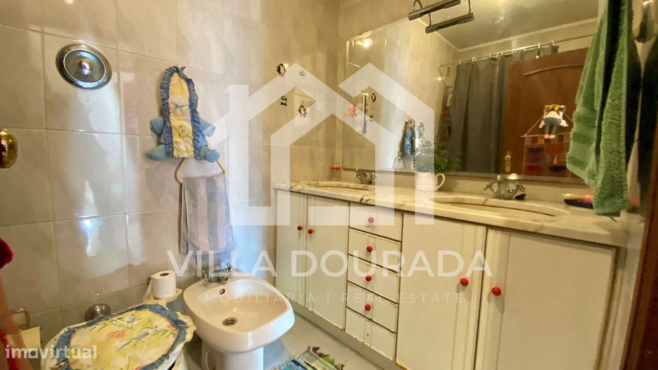 apartamento T2+1 na Urbanização dos altos Maia-13