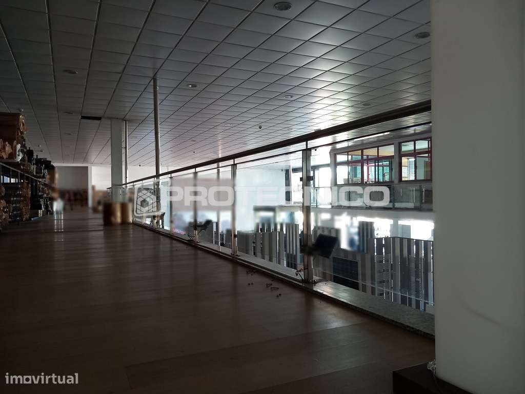 Armazém/Loja com Frente p/ a N235 - Z. I. Oiã - Grande imagem: 5/20