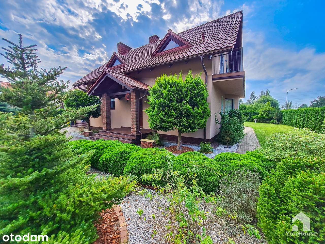 Dom w wysokim standardzie i świetnej lokalizacji !-4