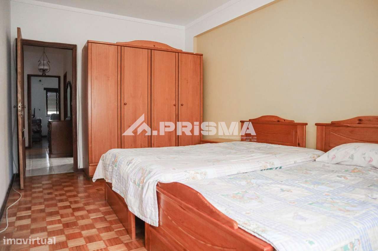 Apartamento T3 com garagem para venda em Castelo Branco-17