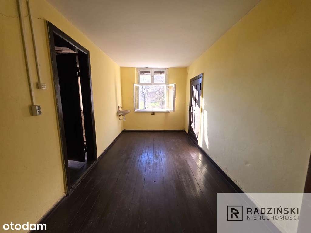 Poniemiecki dom przy lesie w Brzezince-11