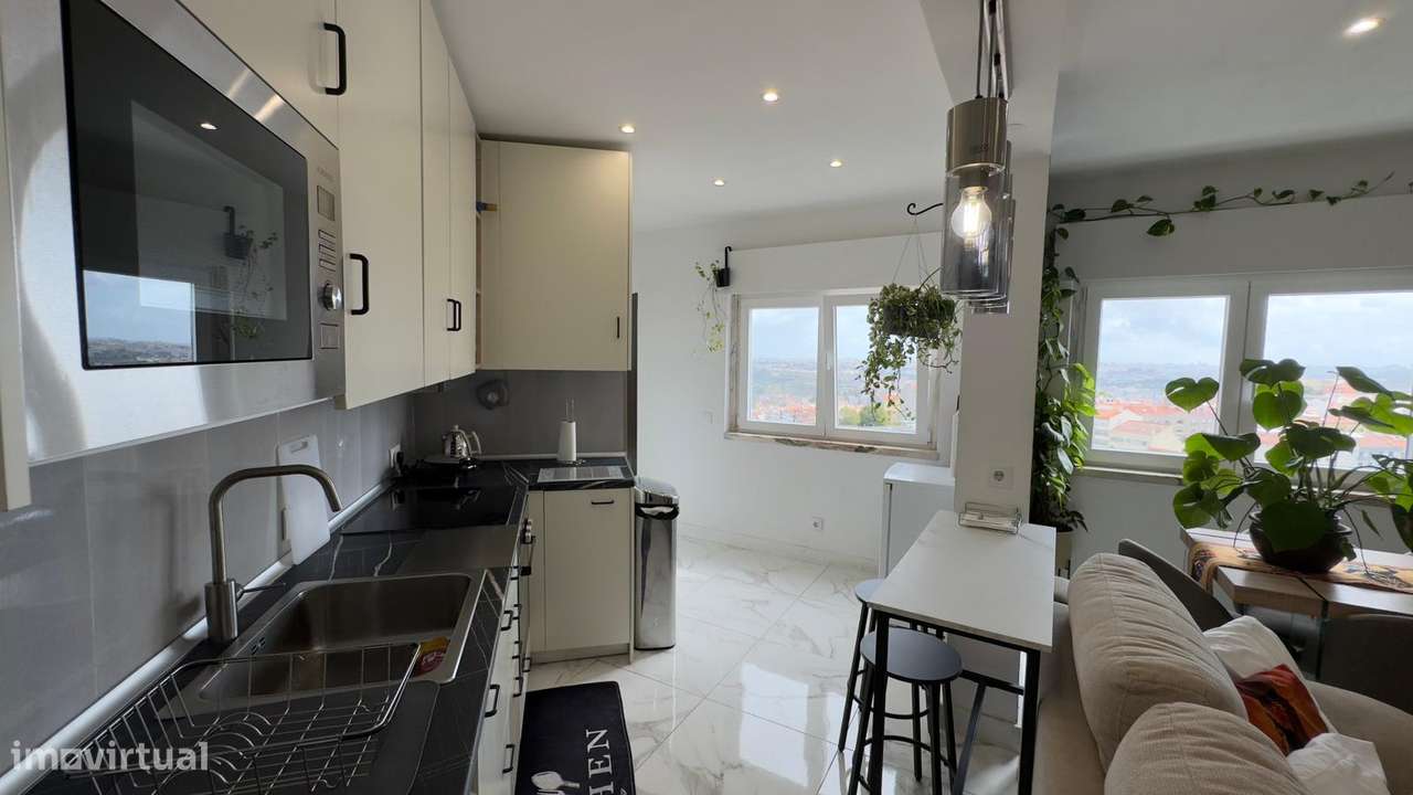 Apartamento T2 - 70 m2 - totalmente renovado - 2 cb - Casal São Brás - Grande imagem: 4/33