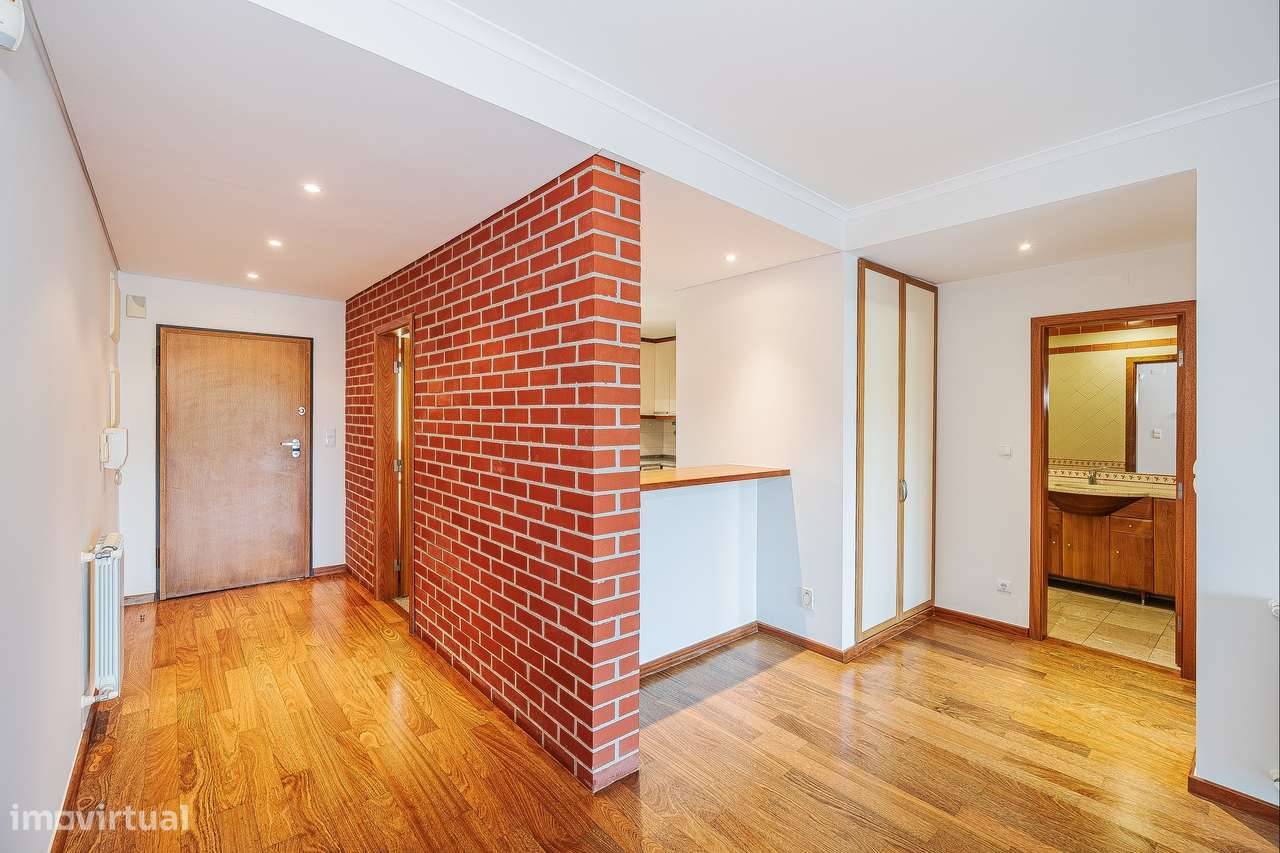 T1 com Potencial T2 (98m²) | Condomínio Privado com Piscina | Alcabide-5