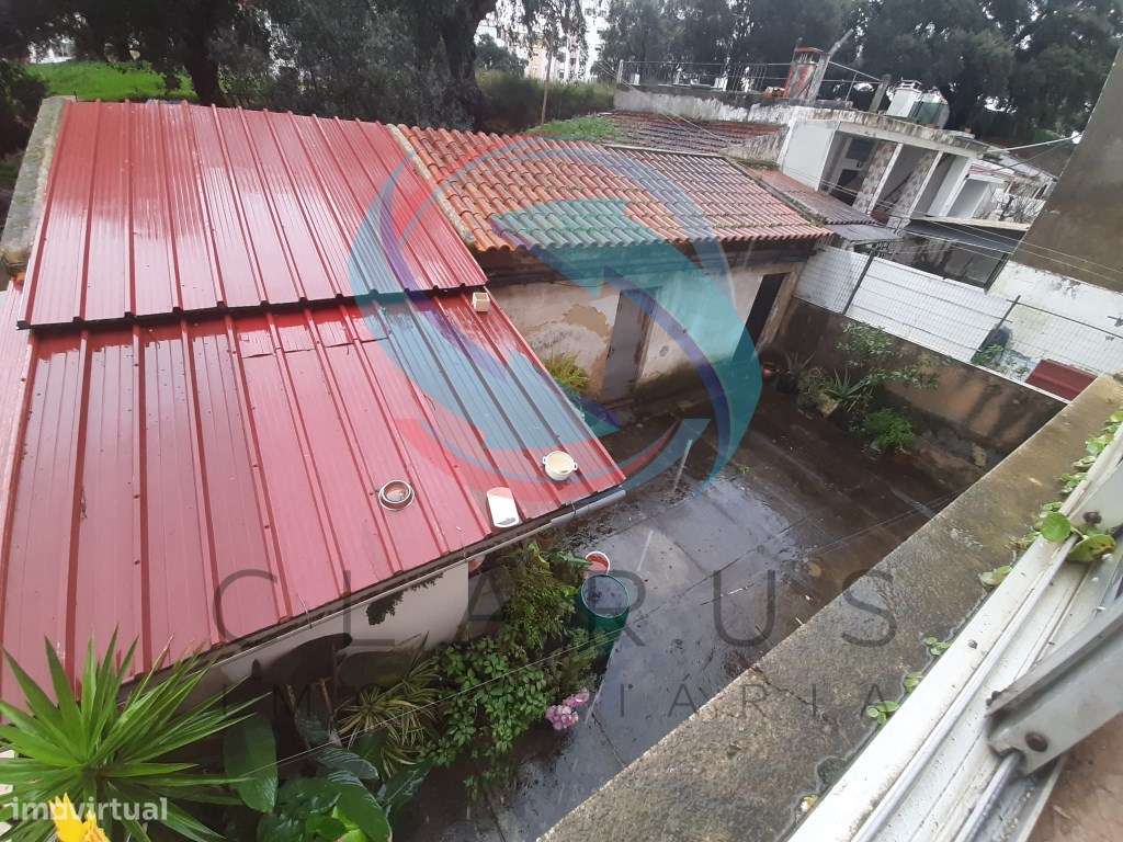 APARTAMENTO T2 EM REMODELAÇÃO TOTAL - TORRE DA MARINHA-19