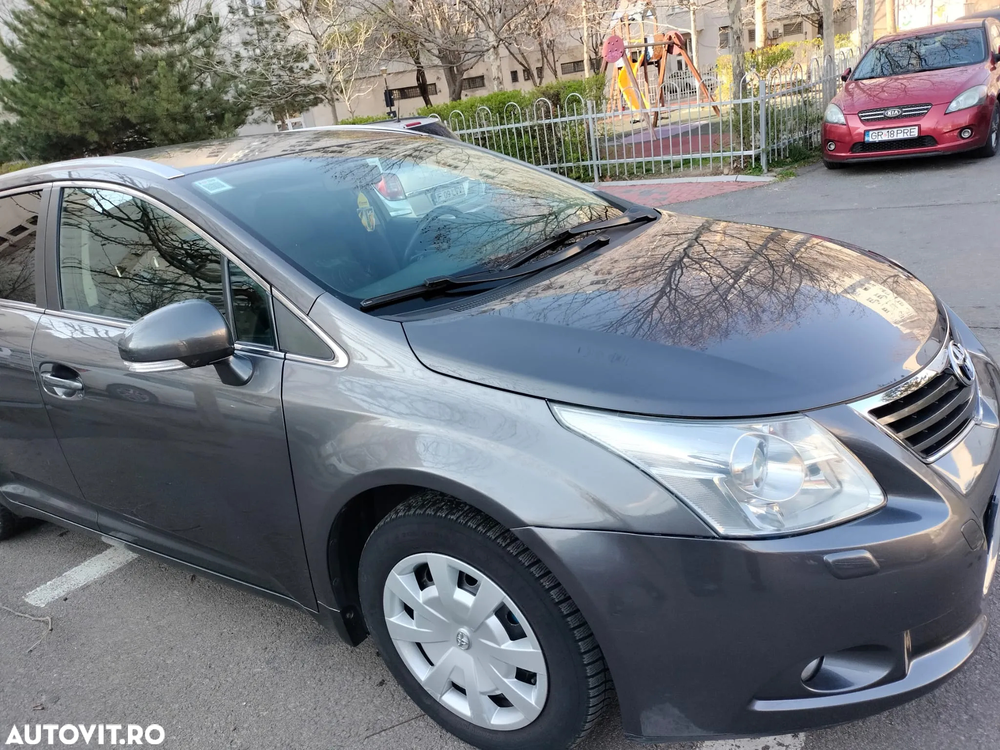 Toyota Avensis 1.6 Comfort - 3