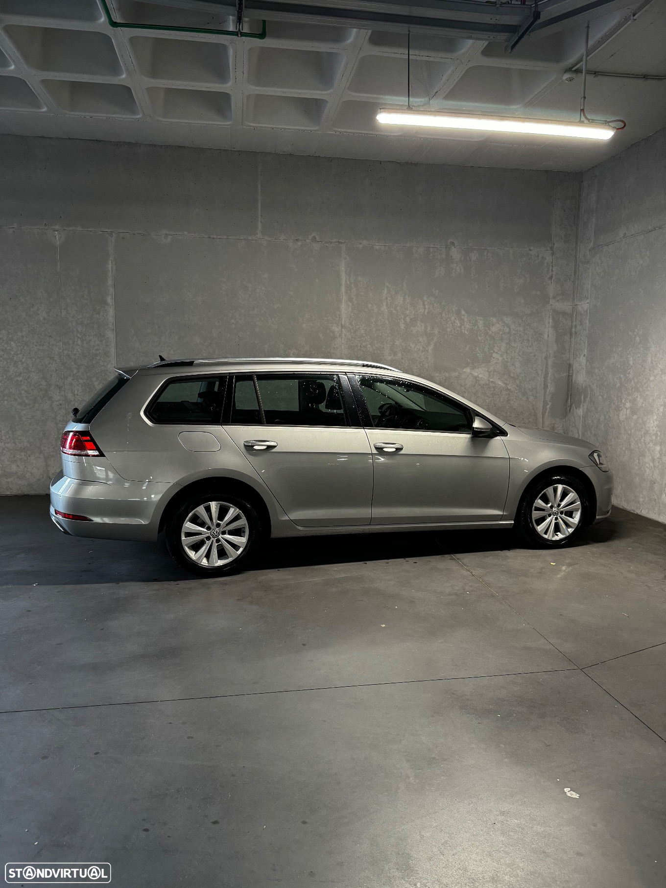 VW Golf Variant 1.6 TDi Confortline - 15