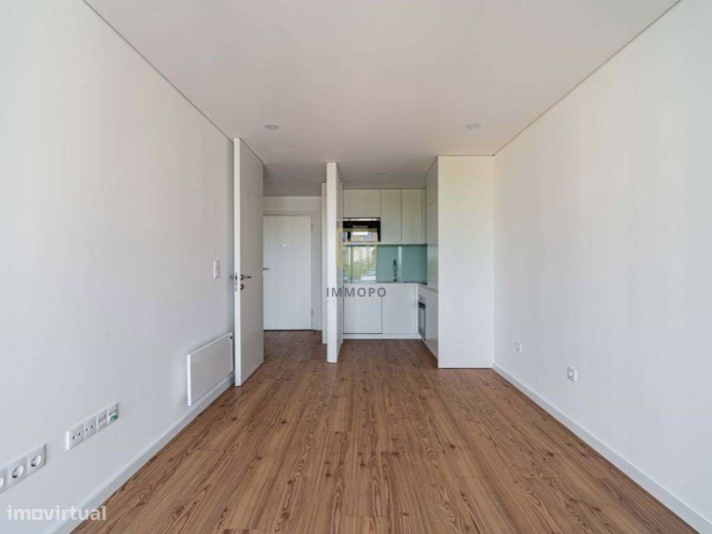 Apartamento T1 com Garagem e Varanda no Parque dos Sobreiros 2 - Aspre - Grande imagem: 5/18