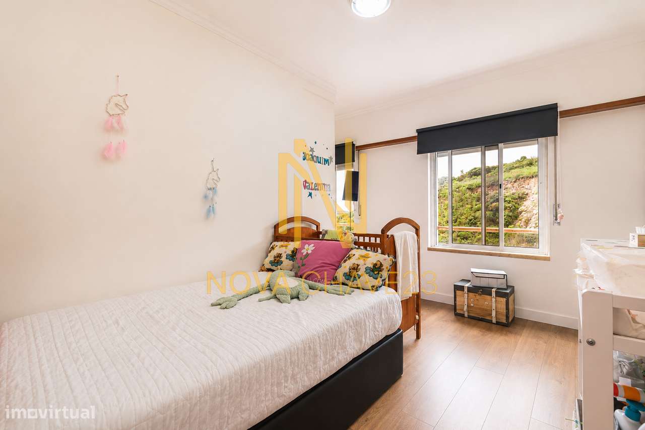 Apartamento T2 com Suíte nas Campinas Remodelado com Varanda-13