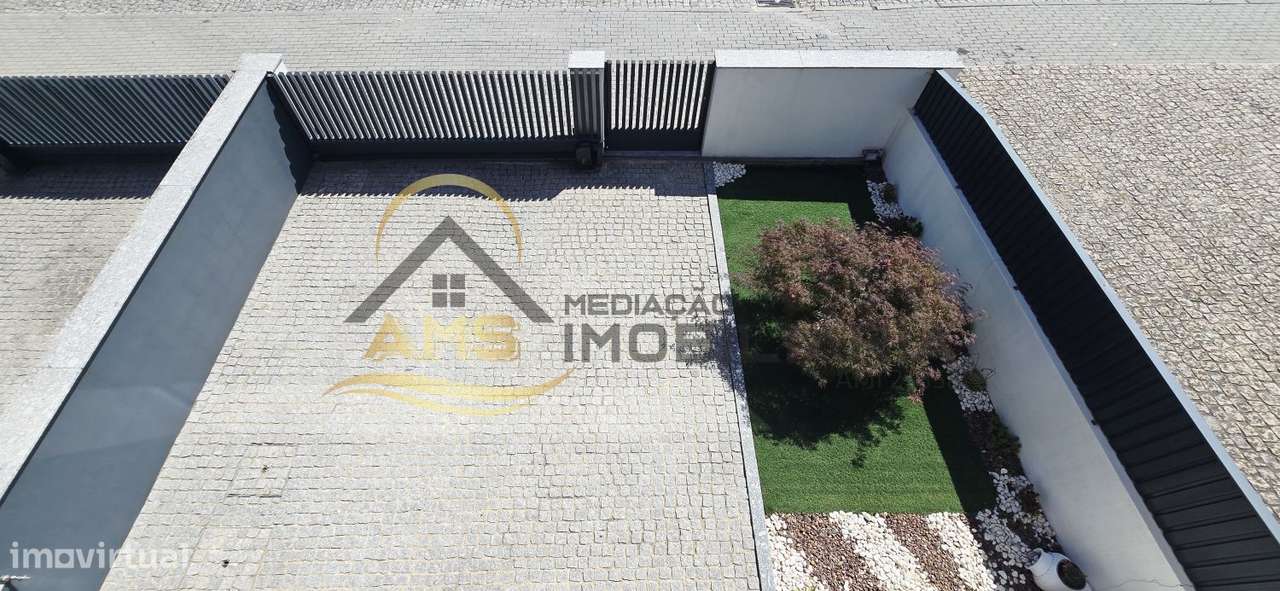 MORADIA PARA VENDA SEMI-NOVA-33