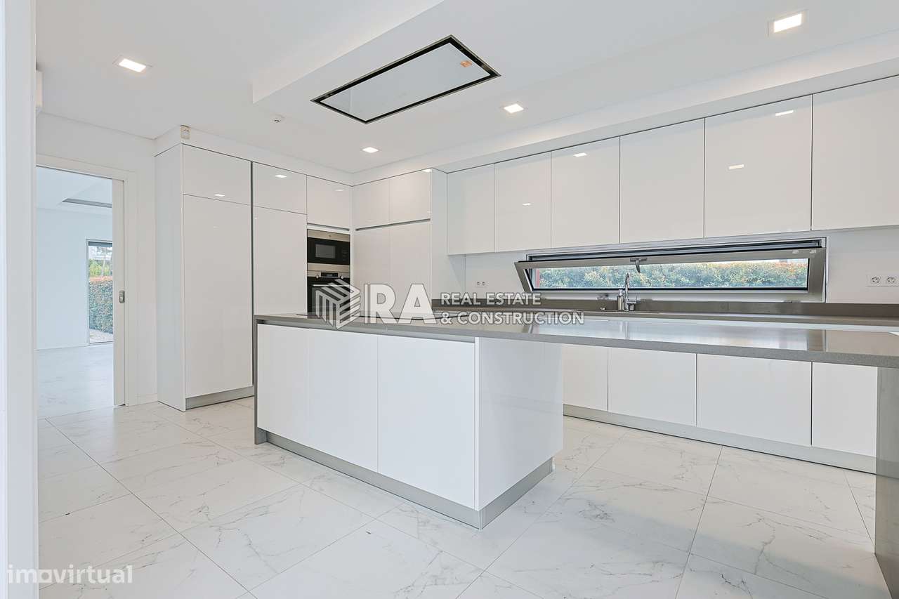 Moradia Isolada T6 Venda em Charneca de Caparica e Sobreda,Almada-17