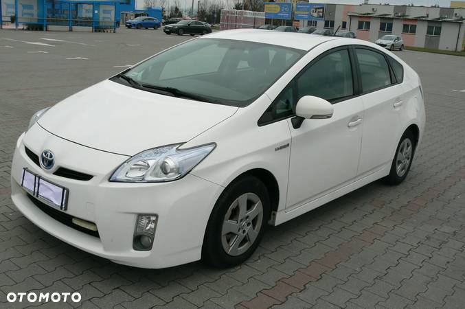 Toyota Prius 1.8 HSD Luna - 1