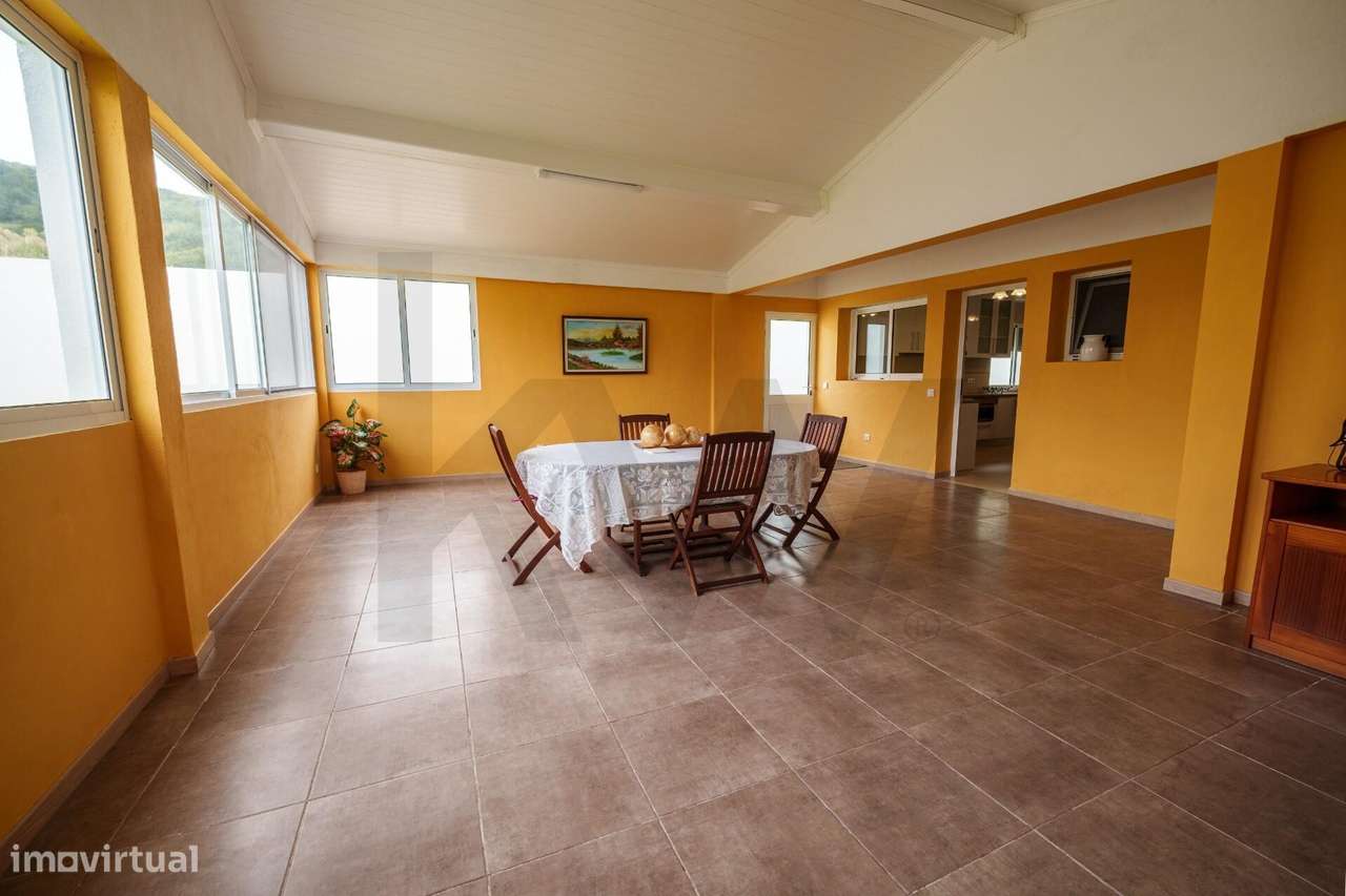 Moradia T2 nos Mosteiros – Conforto, tranquilidade e proximidade do ma-36