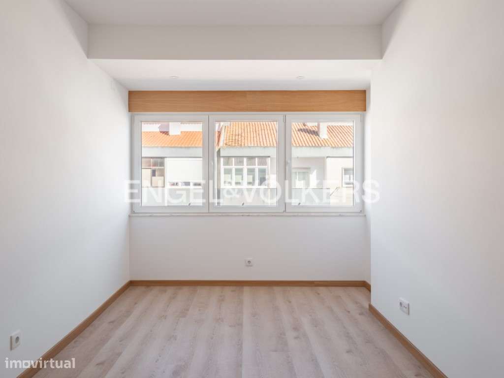 T2 Remodelado com 83m2 no Casal de S. Brás-17