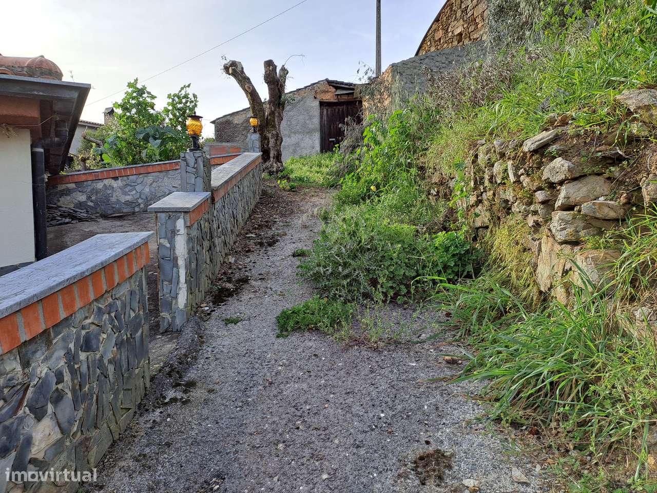 Moradia com Terreno - Excelente oportunidade - Semide-15