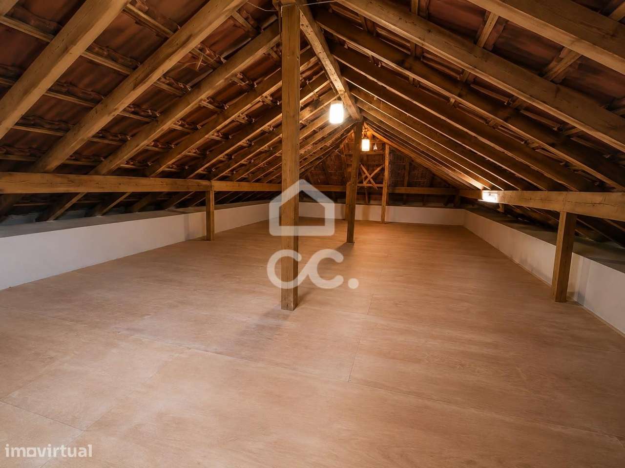 Andar Moradia T3 com Sótão, Logradouro Privado  | Torres Novas-23
