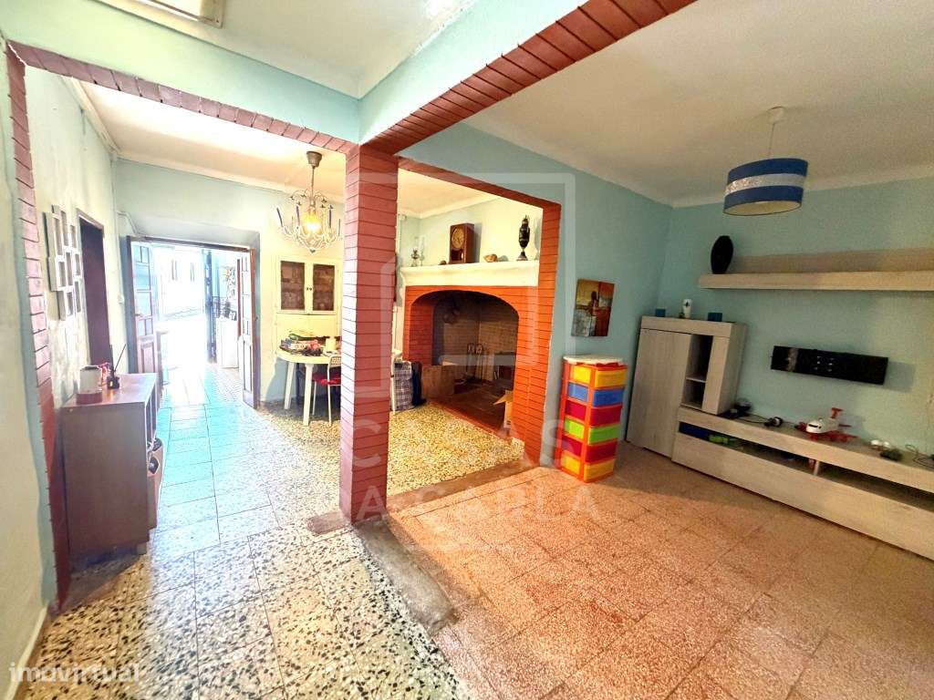 Moradia T4 com quintal e piscina em Vila Ruiva-9