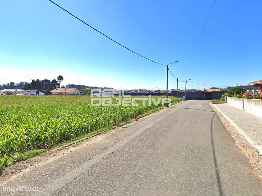 Terreno para moradias no Castêlo da Maia