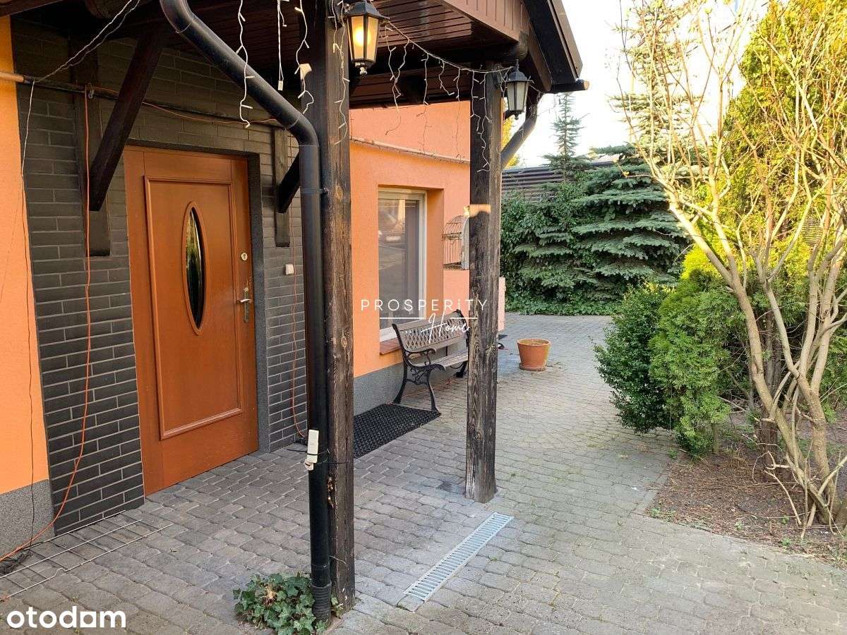 Wolnostojący dom - blisko centrum i natury-1