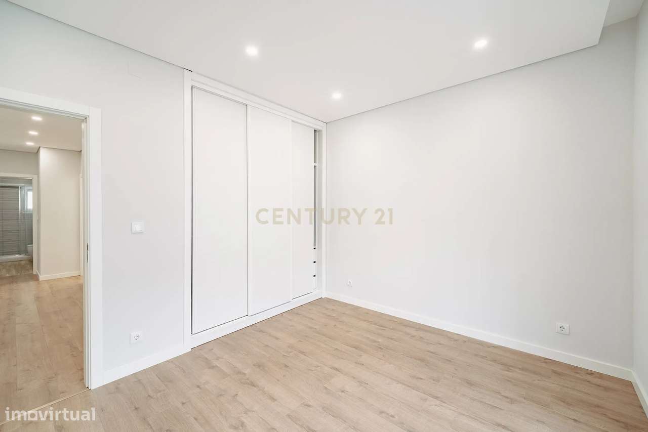 Apartamento T2 Cova da Piedade – Excelente Localização-11