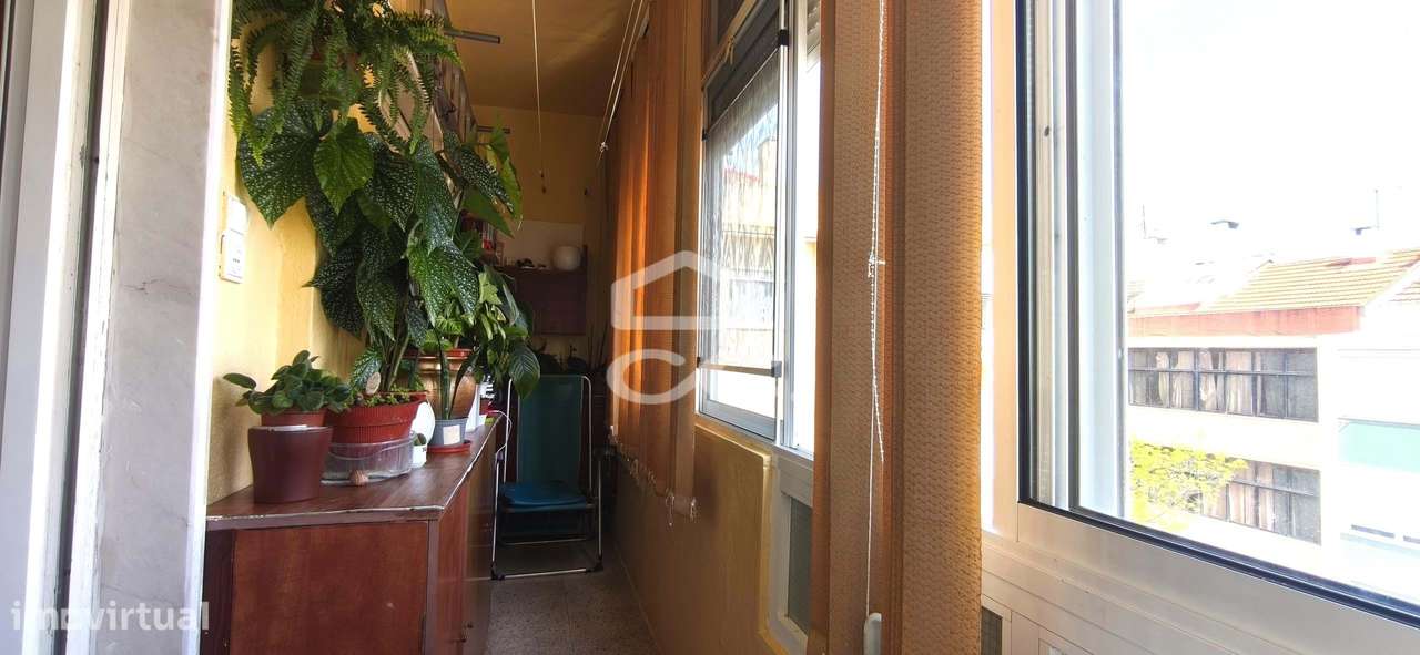 Apartamento T2 usado - Quinta Dálias - Famões-14