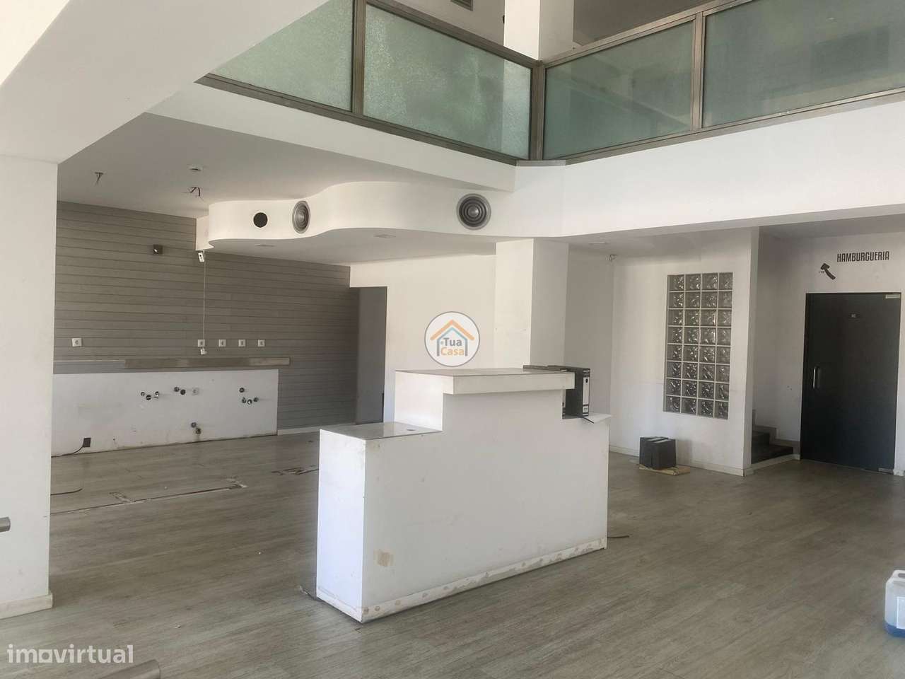 ️ Prédio no centro de Coimbra — junto ao Hospital da Universidade. - Grande imagem: 2/12