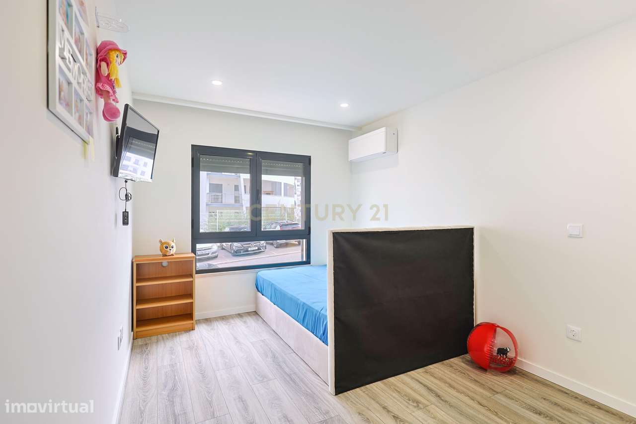 T2 Moderno com Terraço no Parque Luso, Corroios - Grande imagem: 2/29