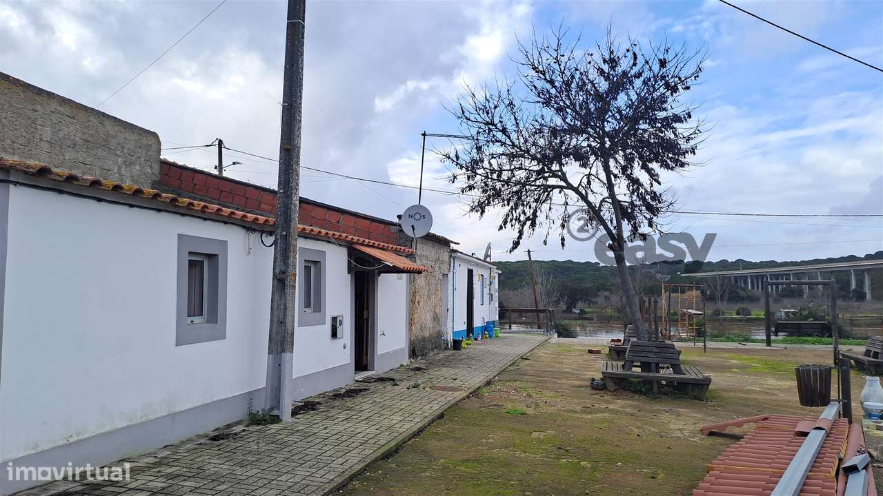 Moradia T1 + 1, Mobilada, Equipada e Terreno - Grande imagem: 4/34