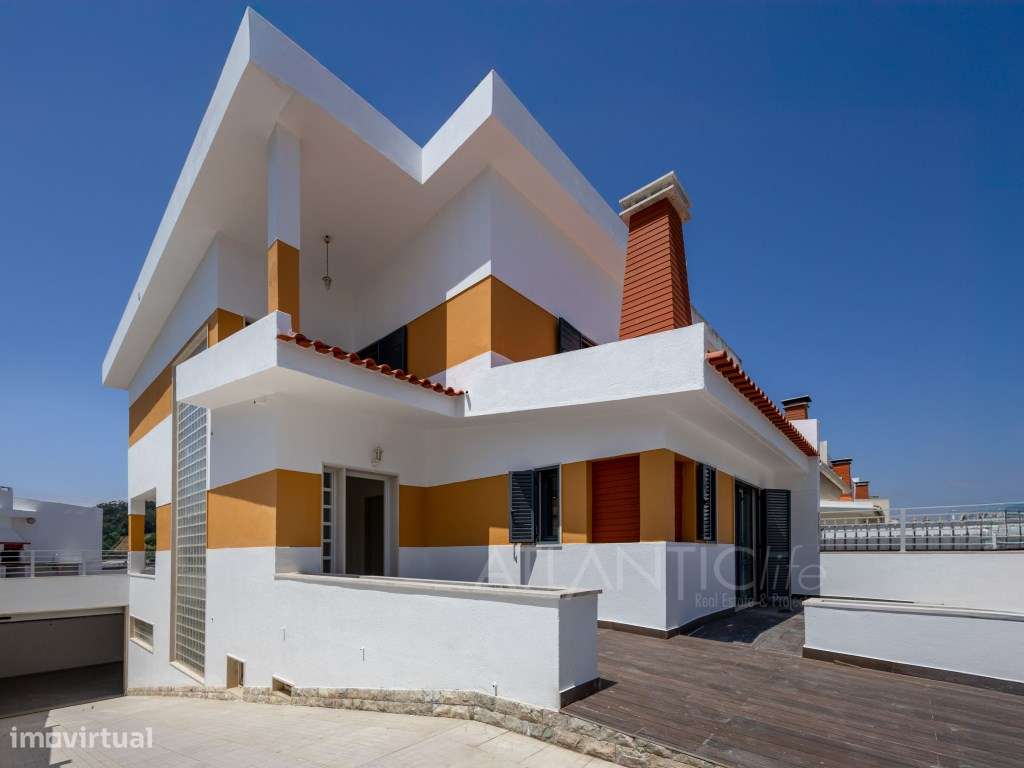 Moradia T3 Amadora com Excelentes Áreas e Espaço Exterior-37