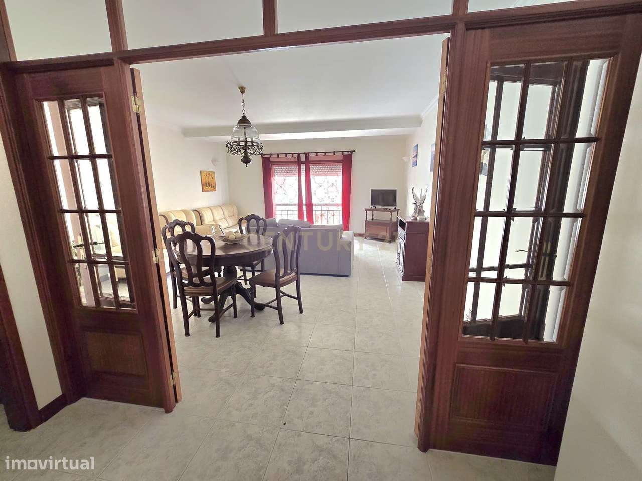 Apartamento T2 a poucos metros da praia  de  Nazaré - Oportunidade-6