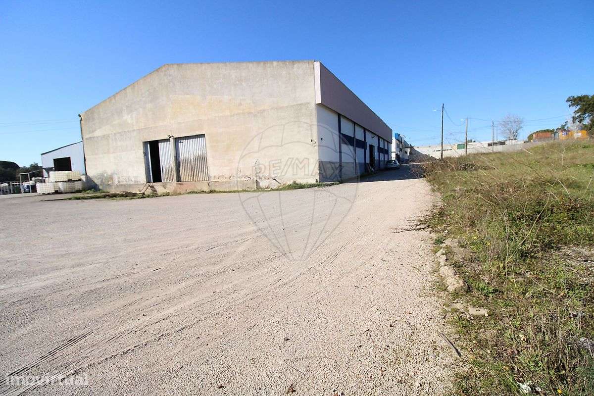 Armazém T0 para venda-11