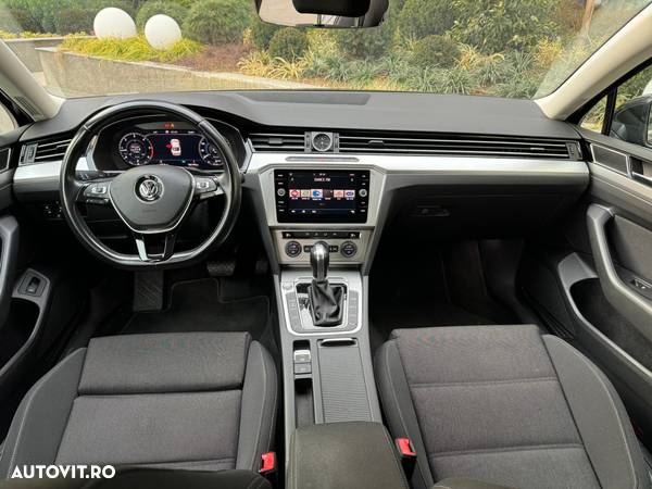 Volkswagen Passat 1.6 TDI DSG Comfortline - 12