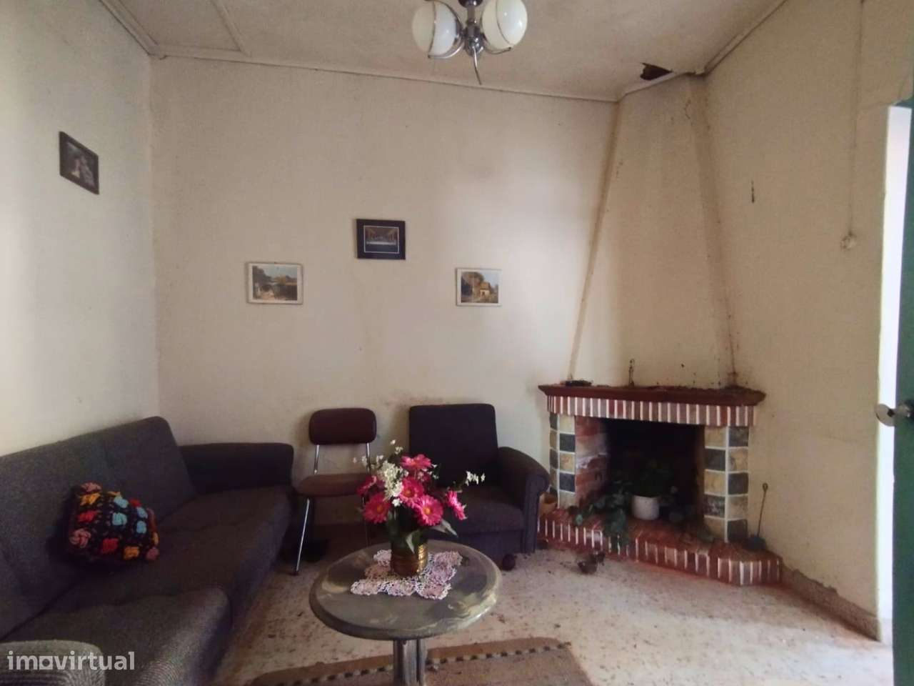 Moradia T3 para renovar na períferia de Santarém - Grande imagem: 5/9
