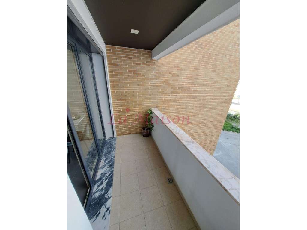 Apartamento T2 no Infantado-32